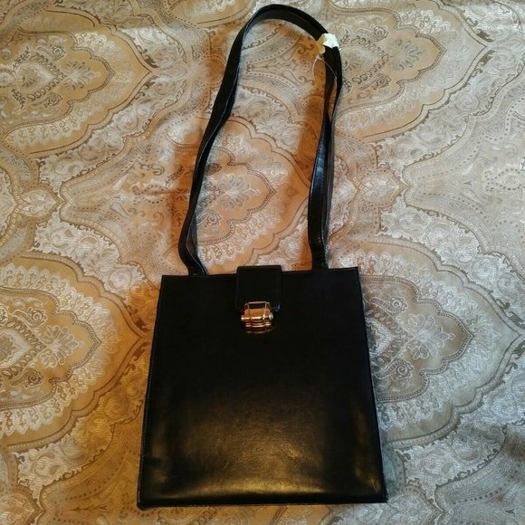 NEW Elegant Black Faux Leather Shoulder/Cross-Body Bag, Gold-tone Clasp - Picture 10 of 11